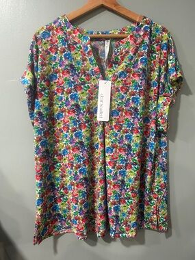 Dear Scarlet Women's Floral V-Neck Short Sleeve Tunic - Multicolor Floral